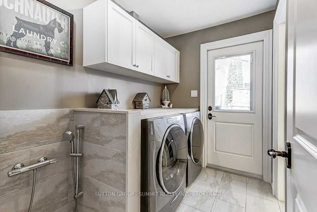 2059 Kawartha Cres