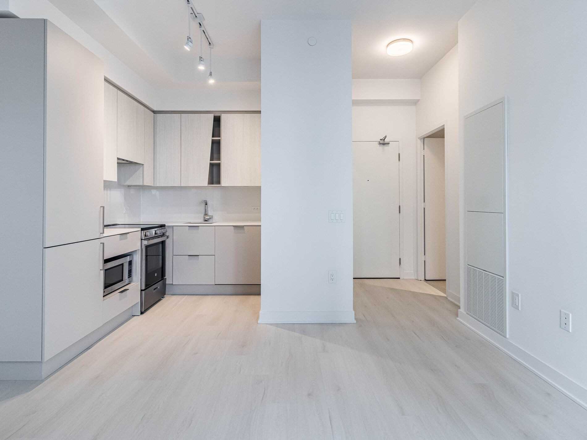 3900 Confederation Parkway, #1210