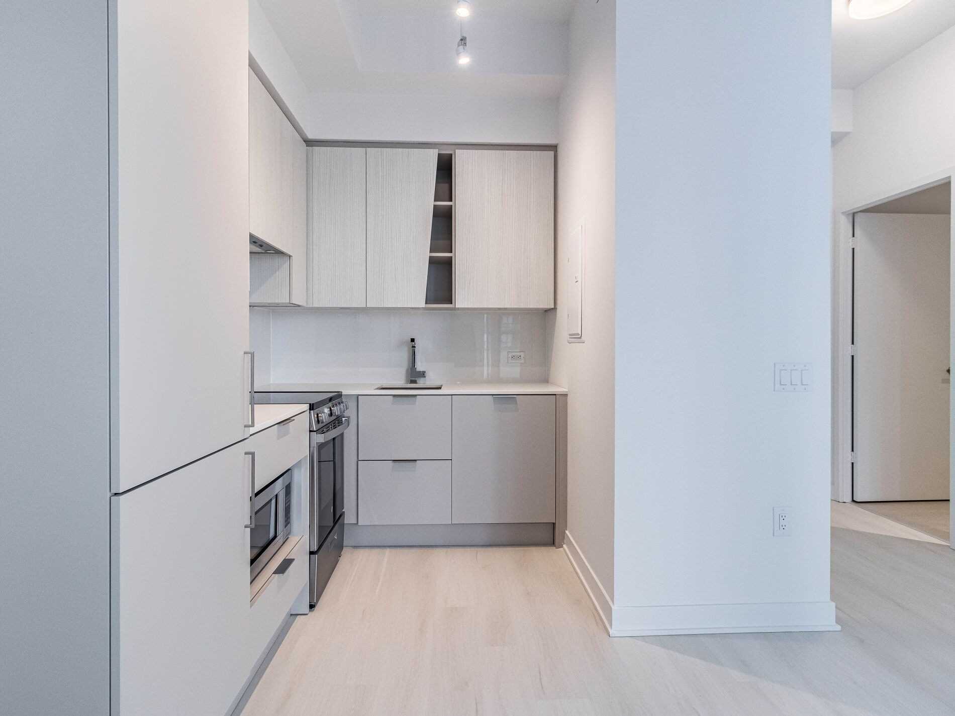 3900 Confederation Parkway, #1210