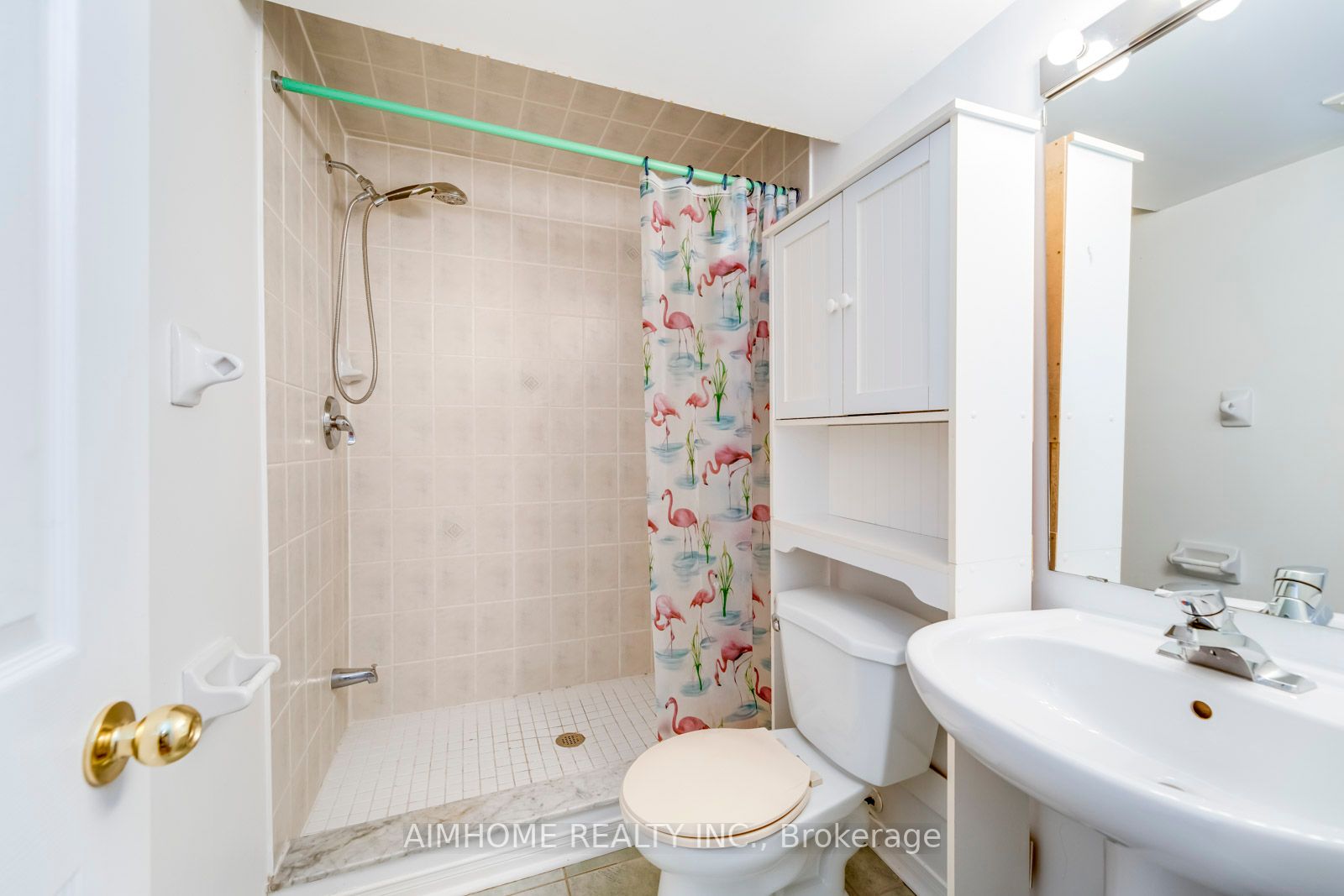 340 Kittridge Rd
