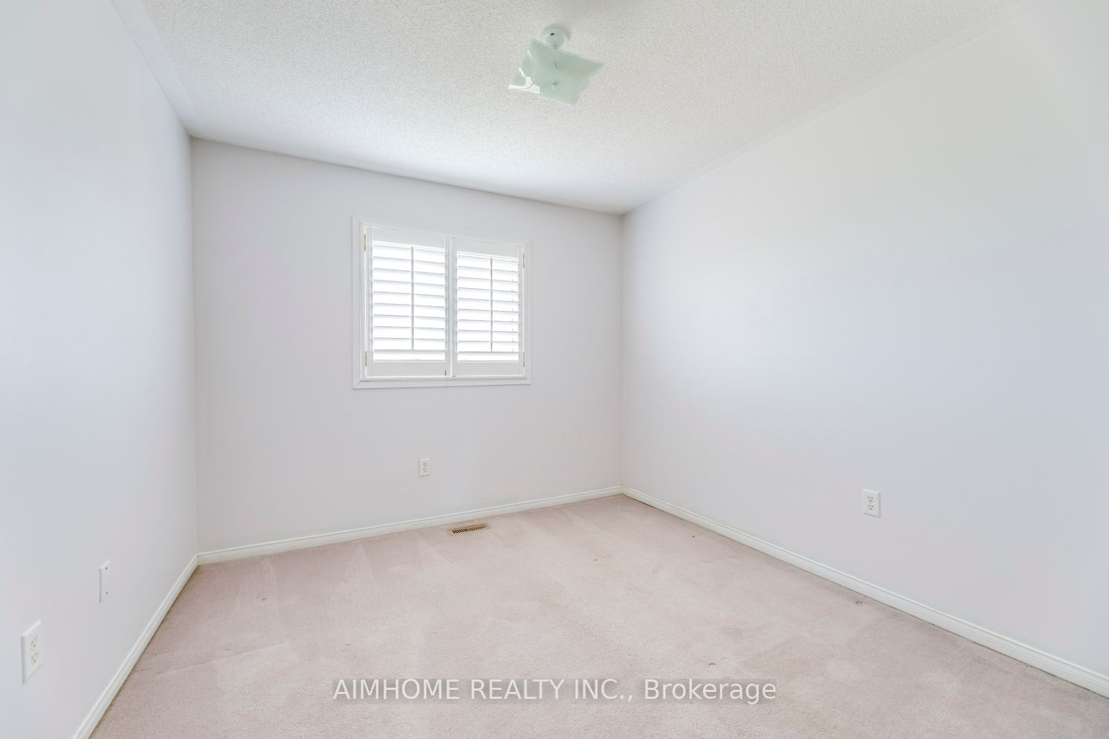 340 Kittridge Rd