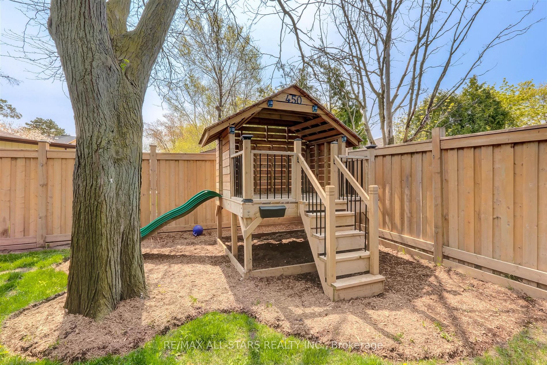 450 Saville Crescent