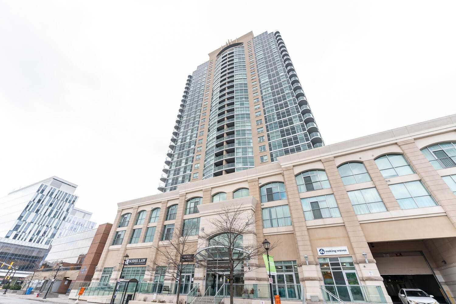 9 George St N, #606