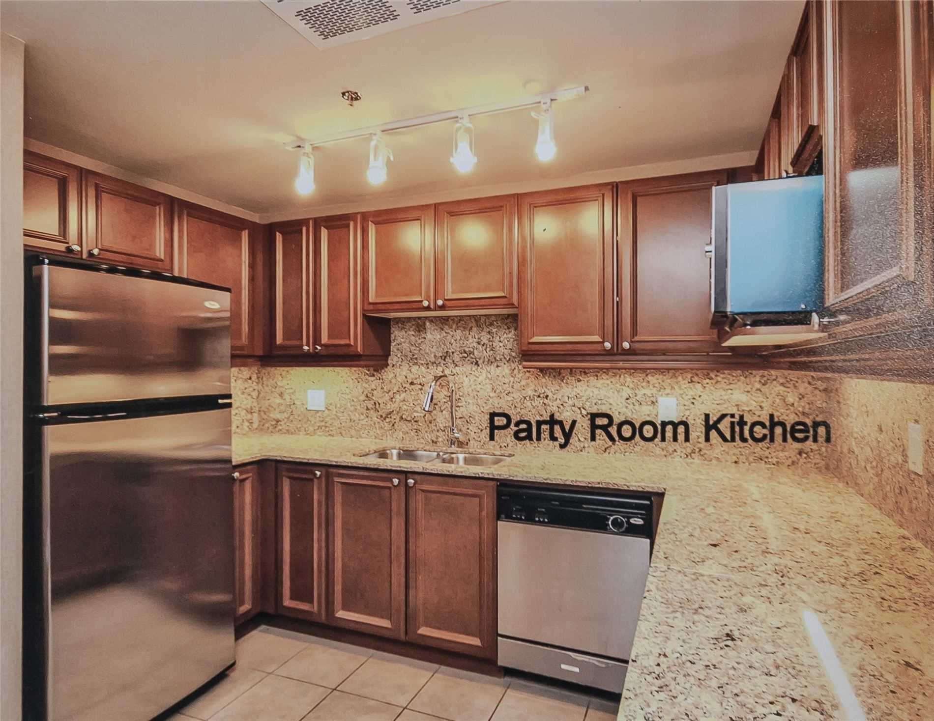 9 George St N, #606