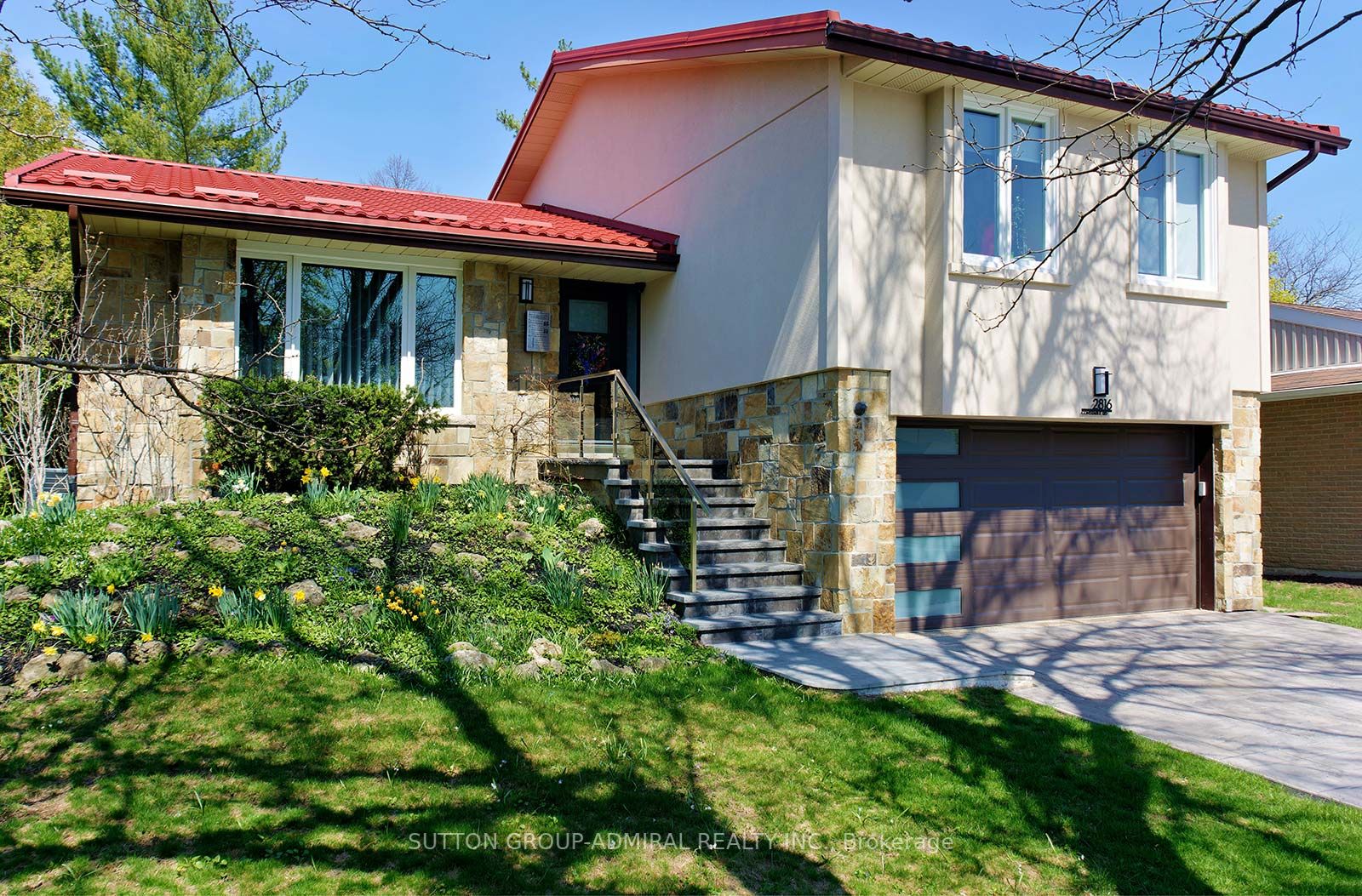 2816 Constable Rd