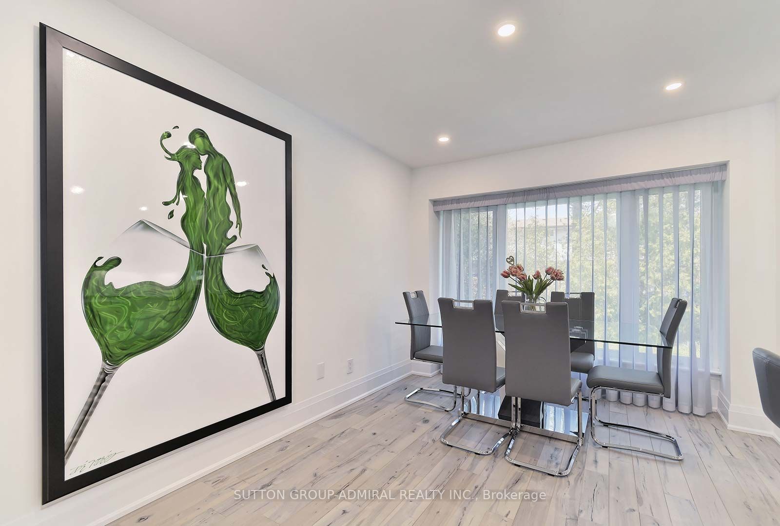 2816 Constable Rd