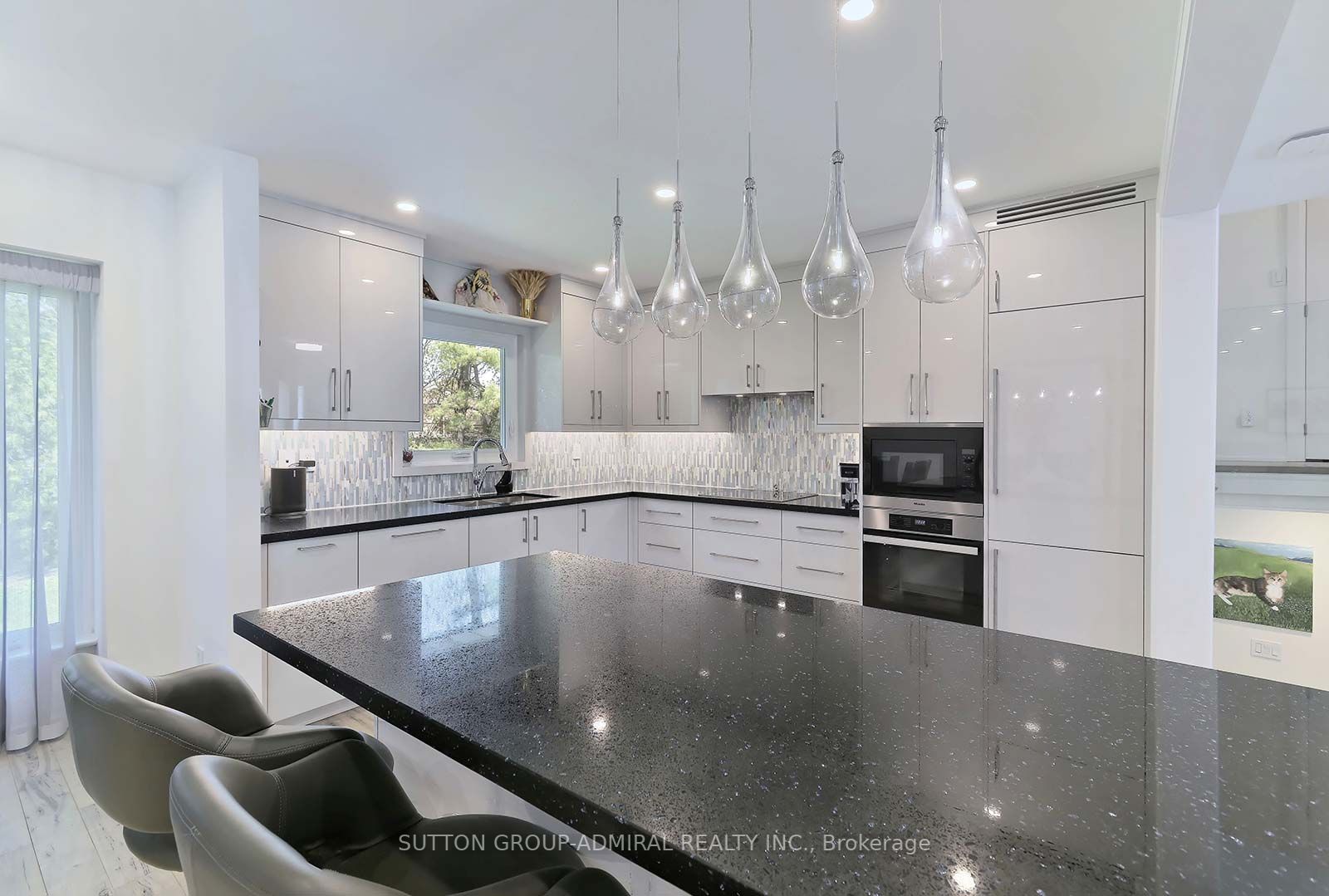 2816 Constable Rd