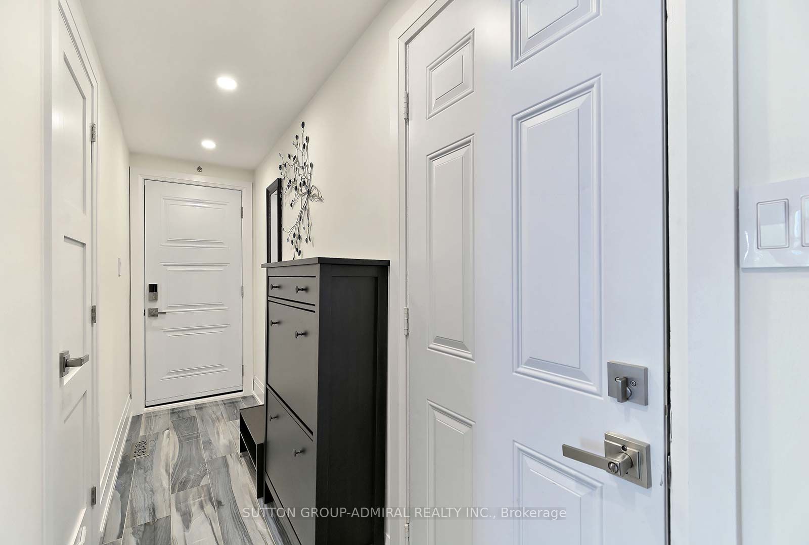 2816 Constable Rd