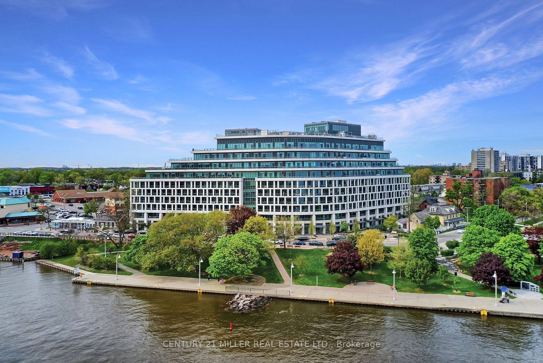 Listing W5995248 - Large Photo # 1