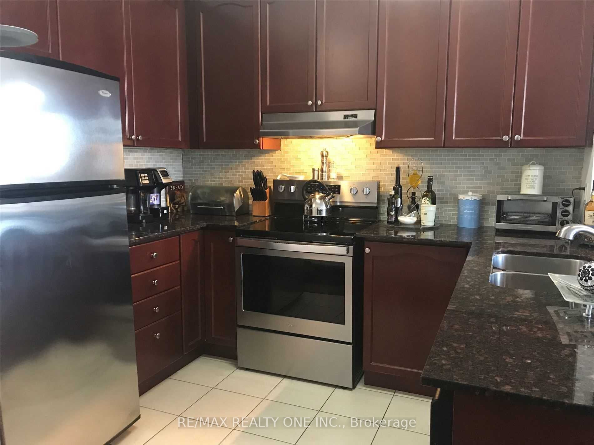 220 Forum Dr, #Th#111