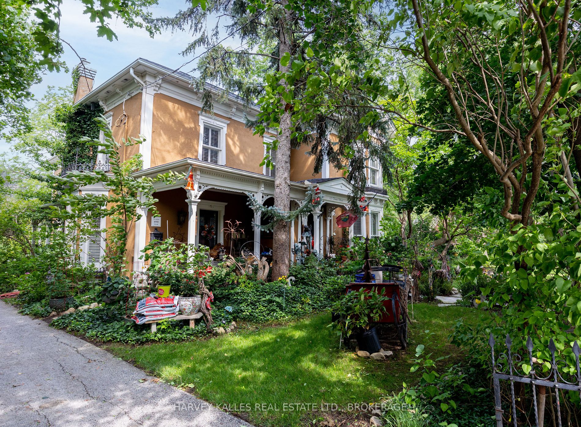 Listing W5995277 - Large Photo # 1
