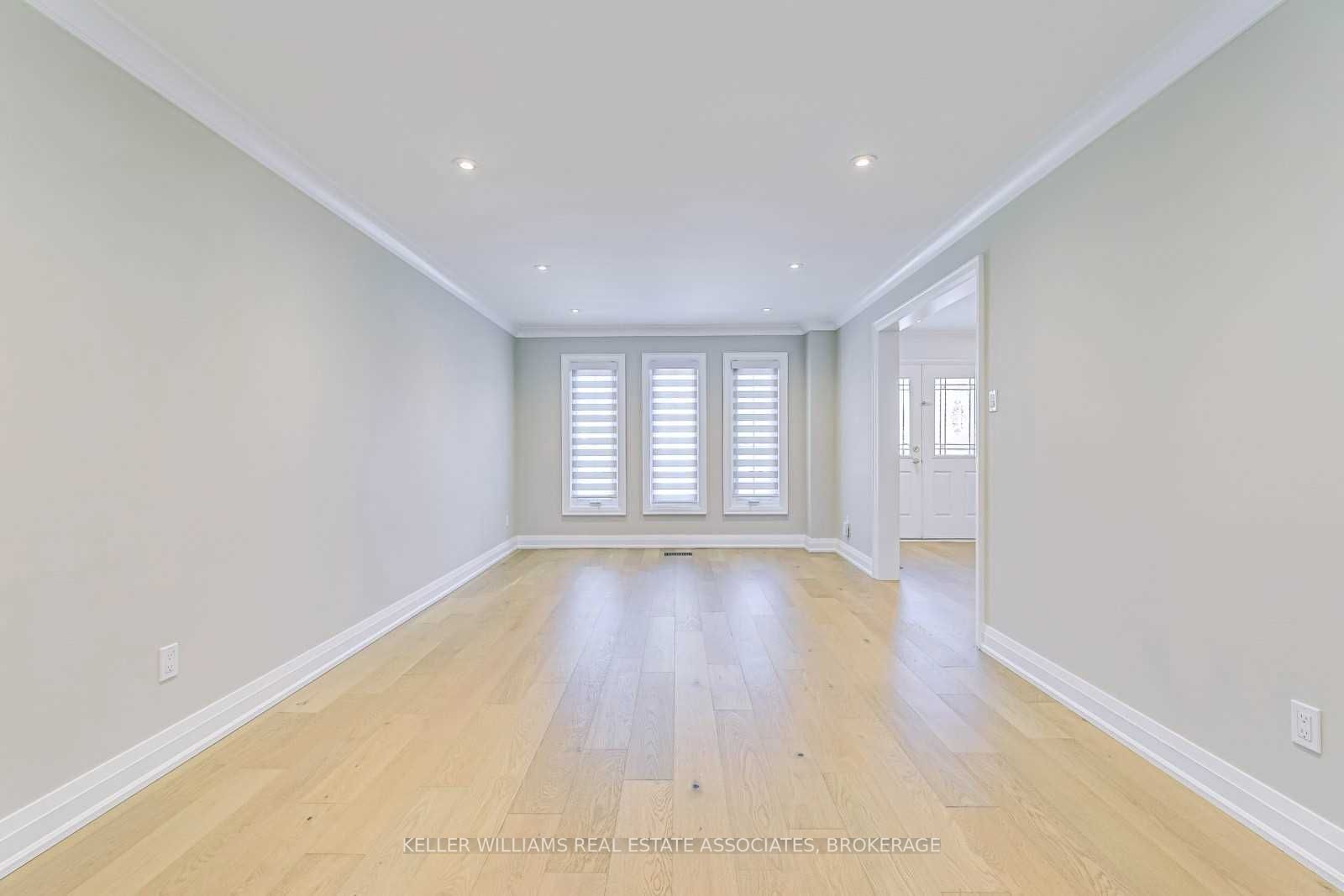 Listing W5995541 - Large Photo # 3