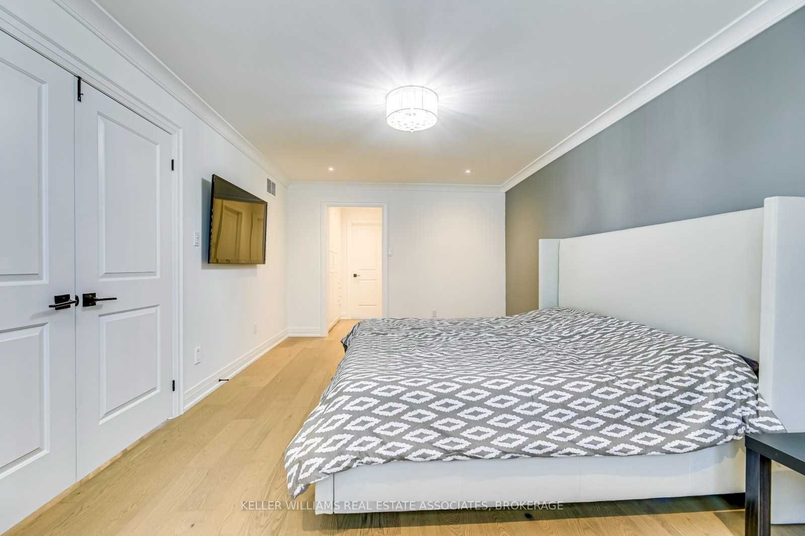Listing W5995541 - Large Photo # 19