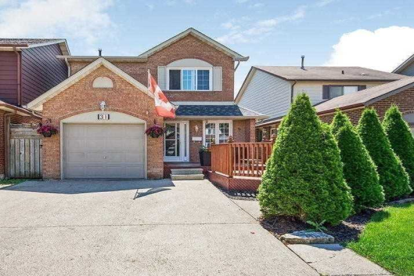 31 Buckland Way, Brampton