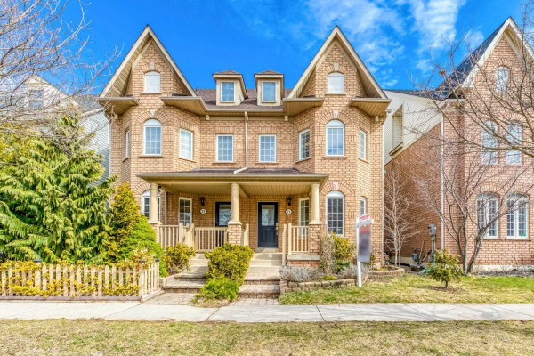 73 Gatwick Dr, Oakville