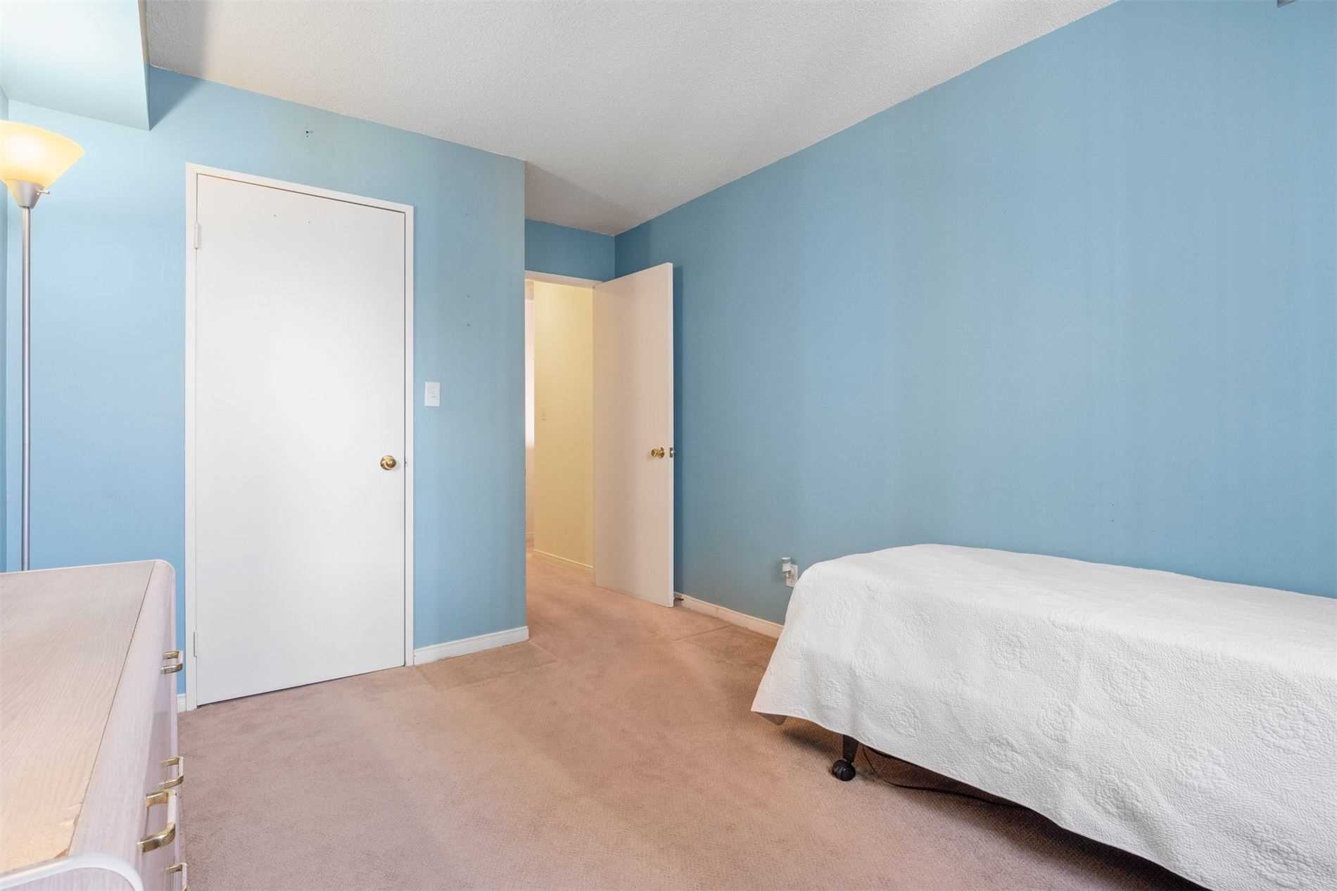 Listing W5996083 - Large Photo # 18