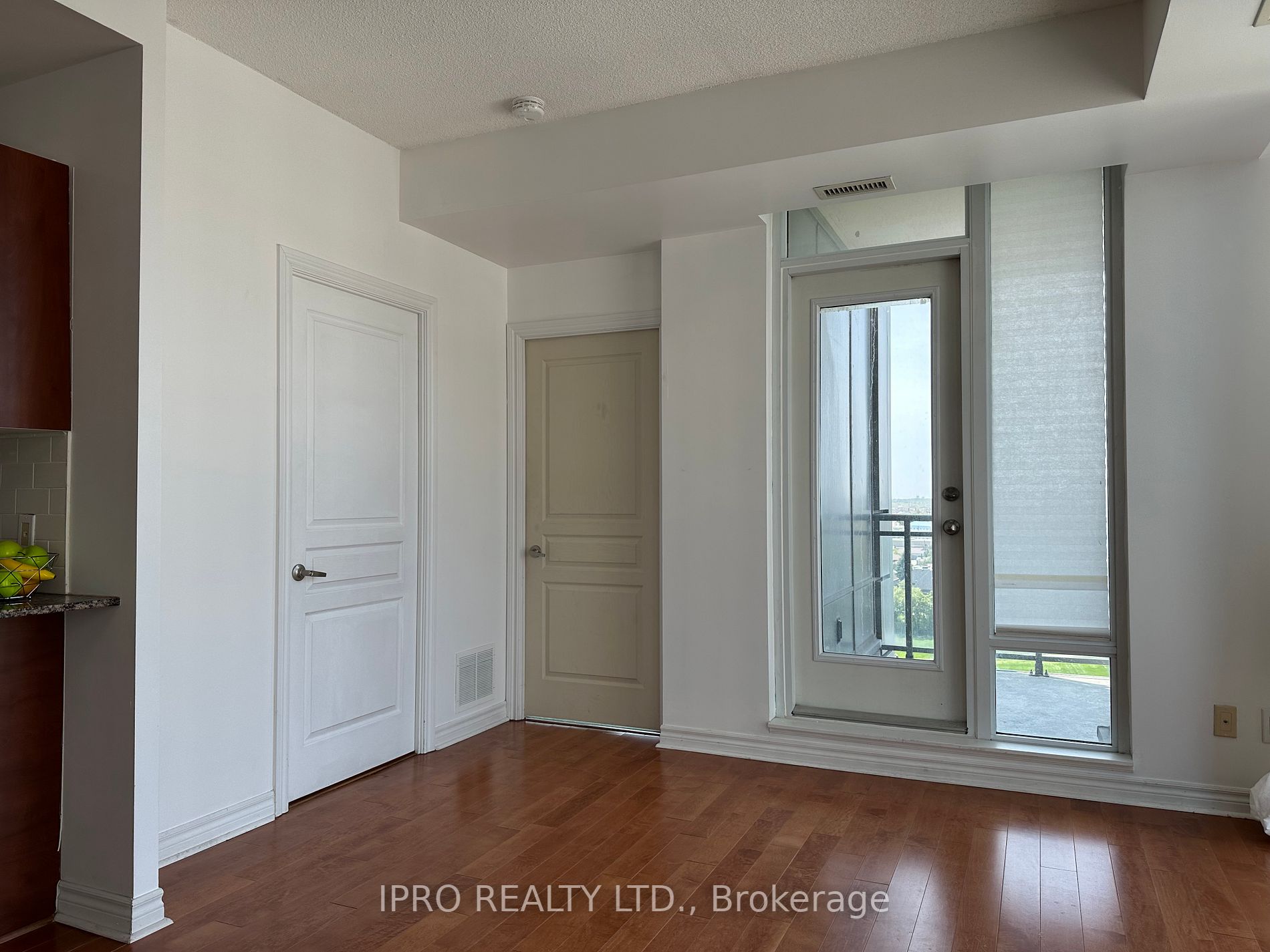 Listing W5996120 - Large Photo # 12