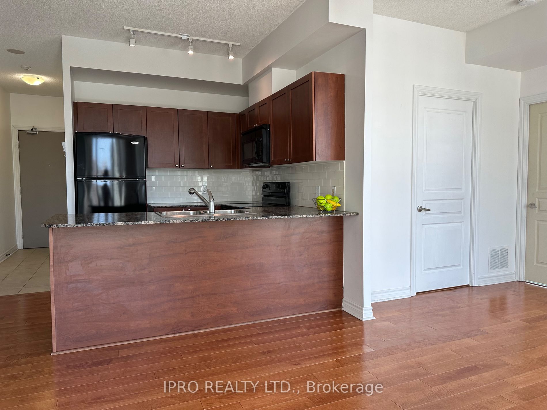 Listing W5996120 - Large Photo # 6