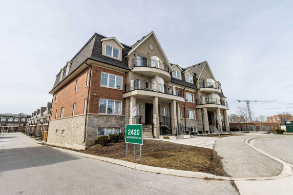 2420 Baronwood Dr, Oakville