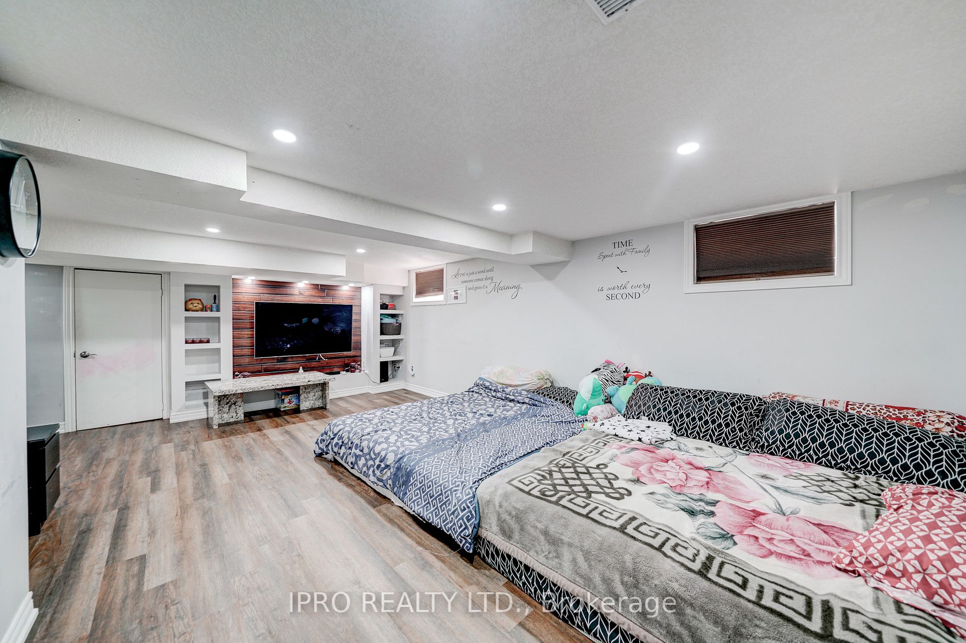 Listing W5996336 - Large Photo # 18