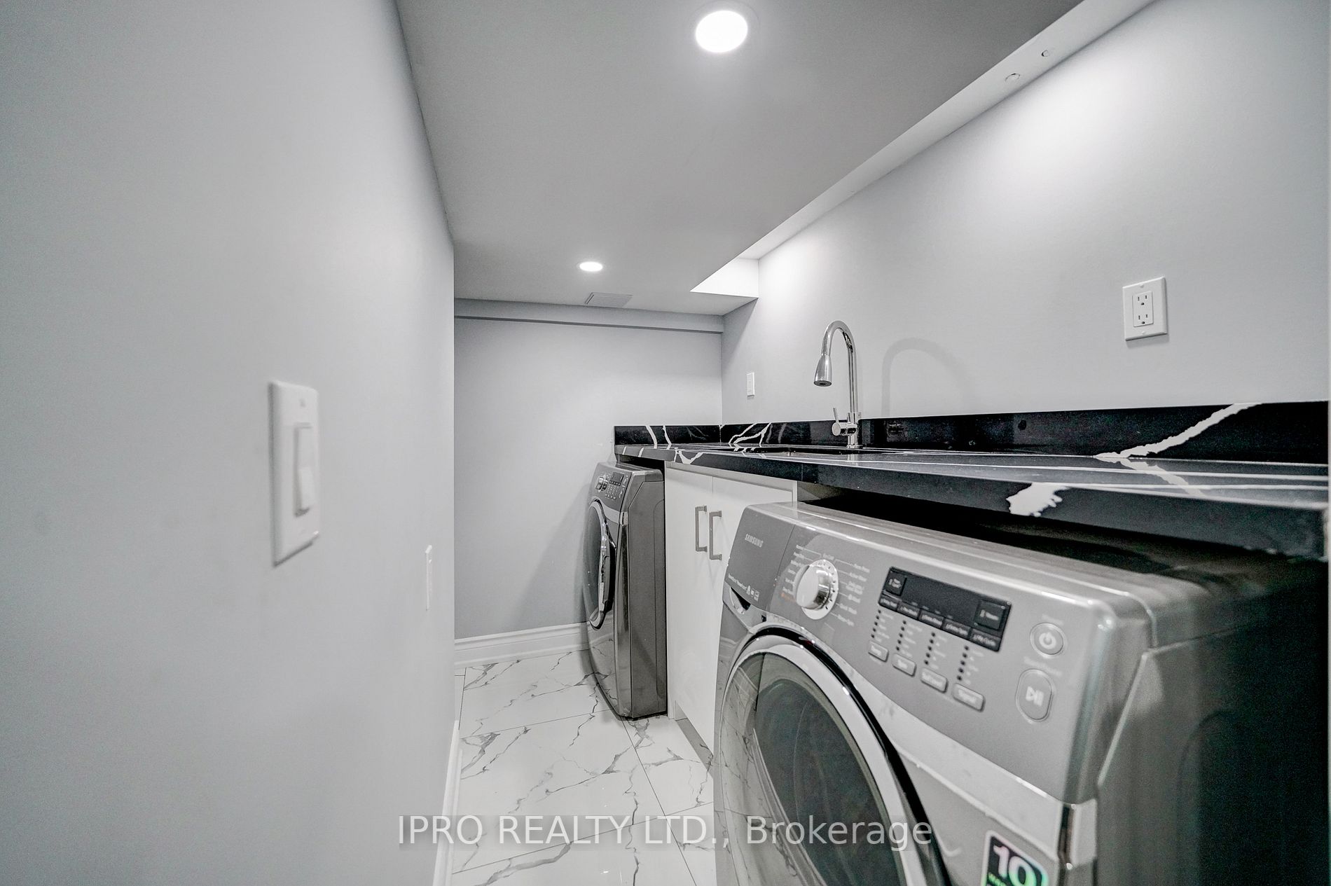 Listing W5996336 - Large Photo # 23