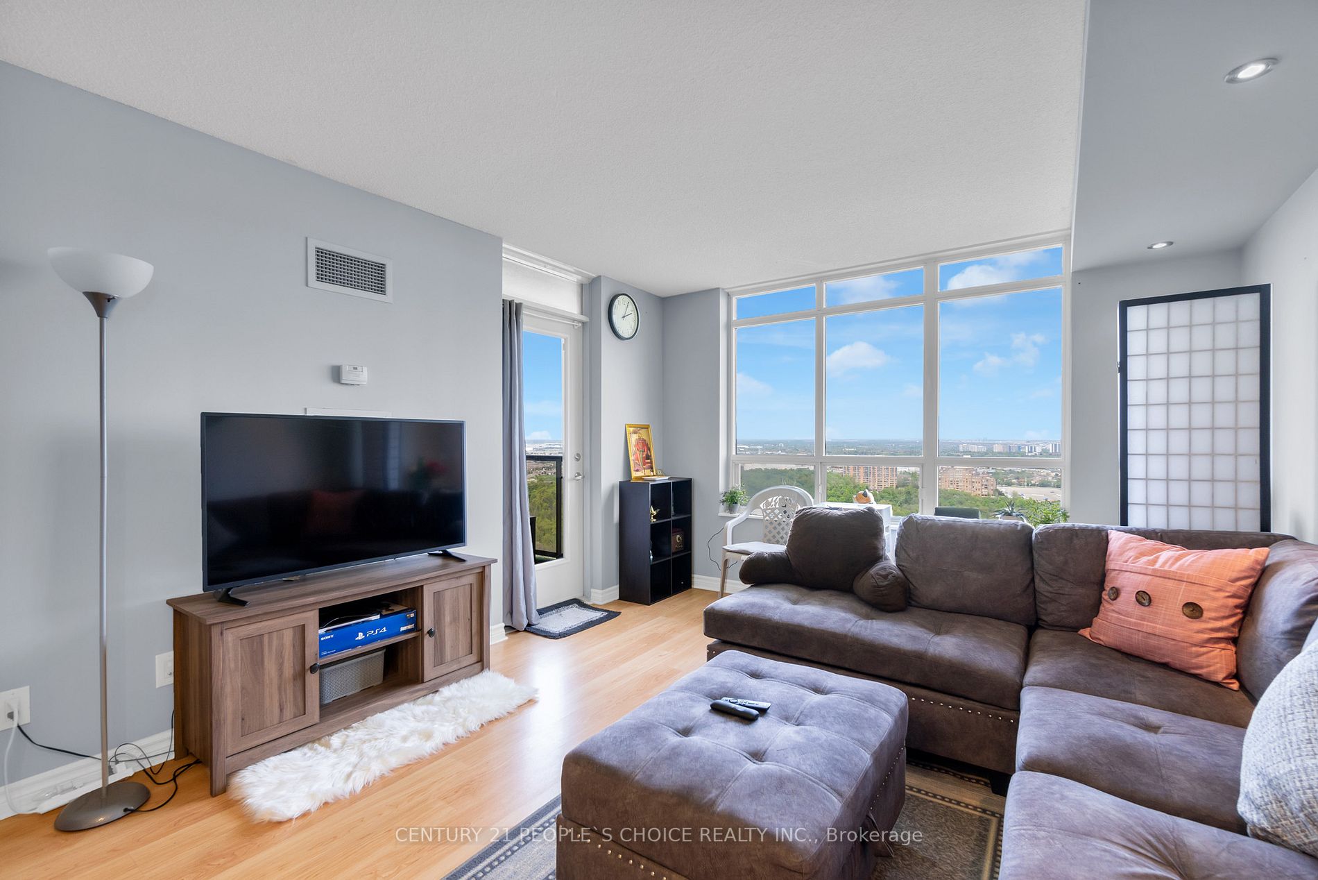 Listing W5996408 - Large Photo # 11