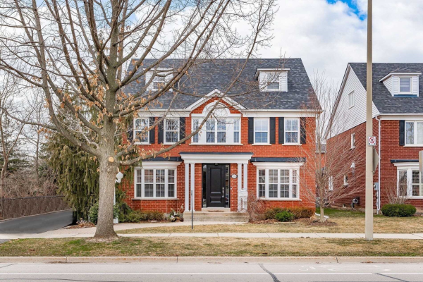 279 River Glen Blvd, Oakville