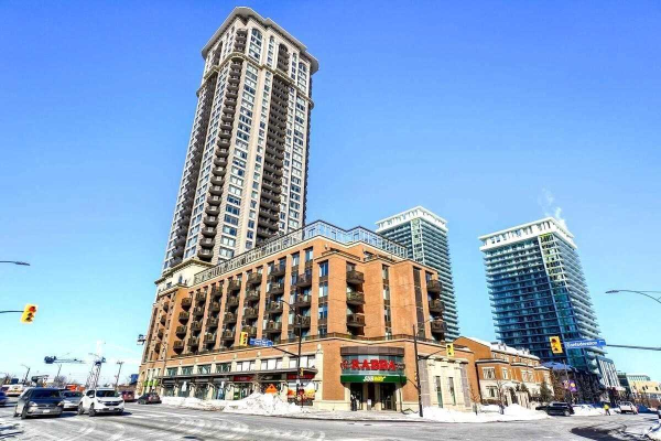 385 Prince Of Wales Dr, Mississauga