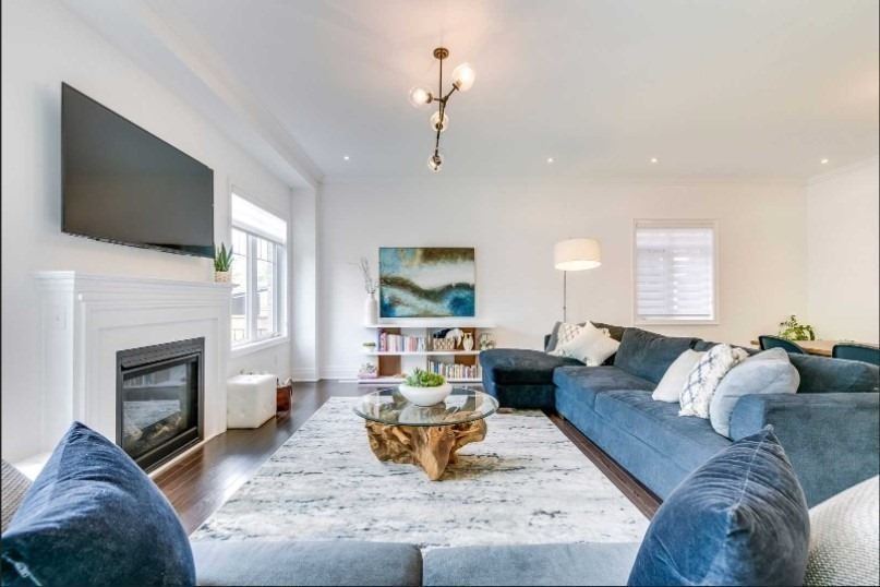 121 Waterview Common