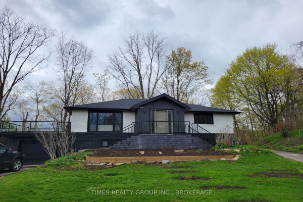 77 Horning Rd, Burlington
