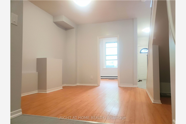 296 Bartlett Ave, Toronto