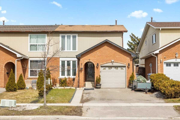 13 Hinchley Wood Grve, Brampton
