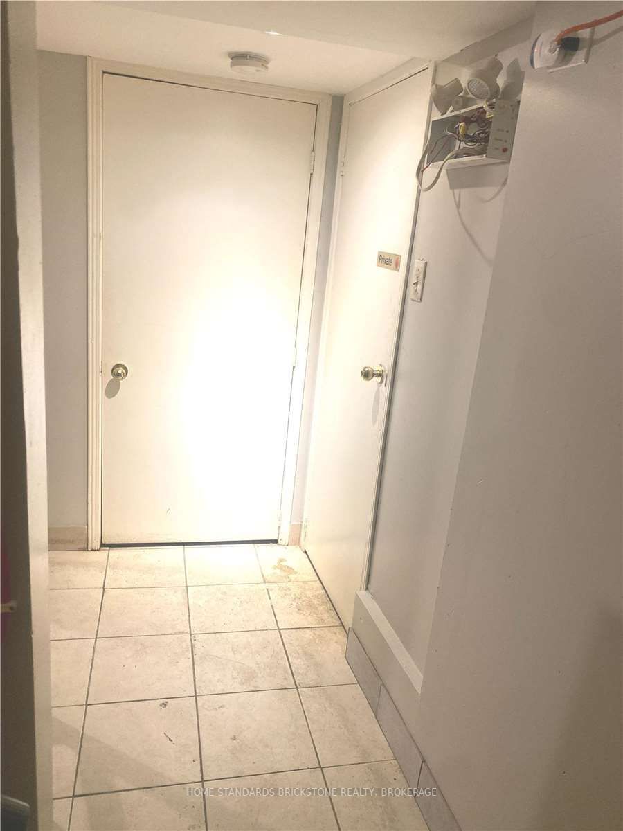 Listing W5997817 - Large Photo # 13