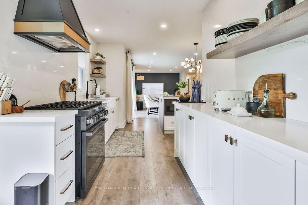 2204 Shardawn Mews