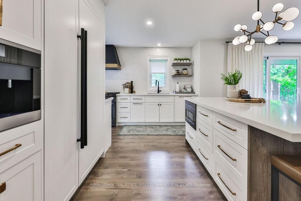 2204 Shardawn Mews