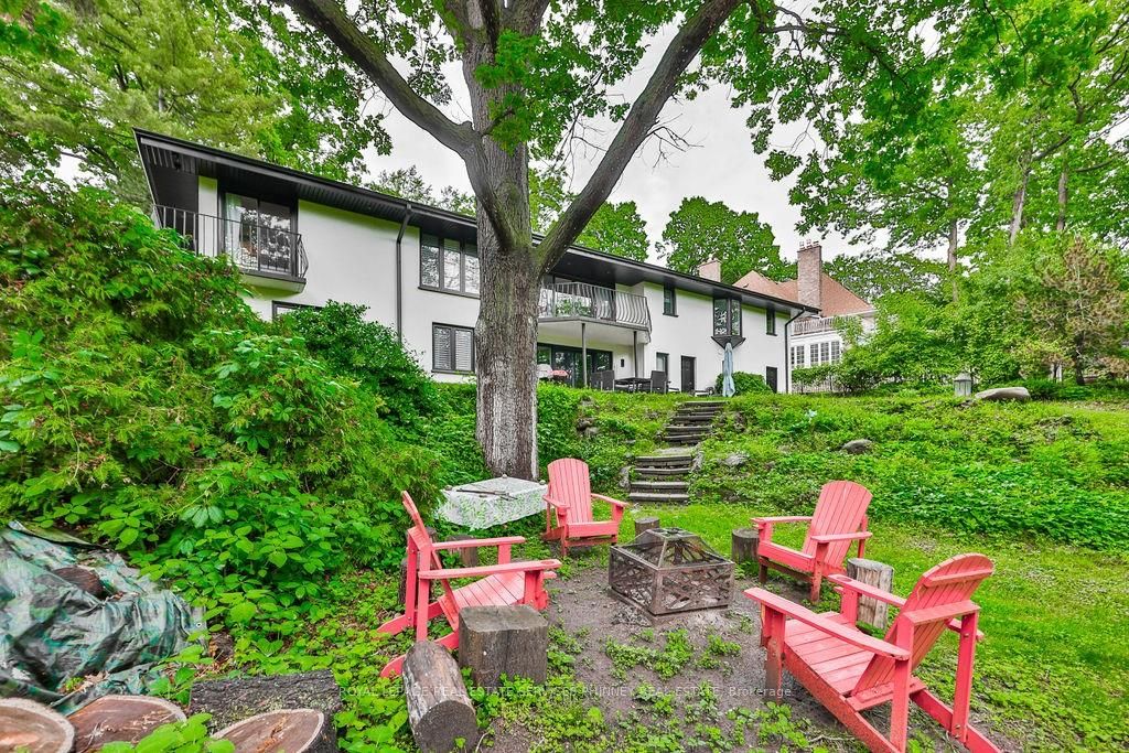 2204 Shardawn Mews