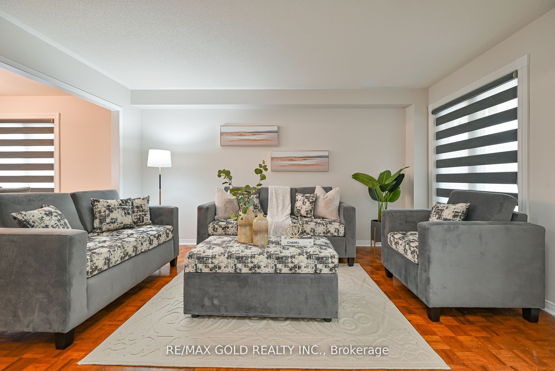 Listing W5998048 - Large Photo # 2