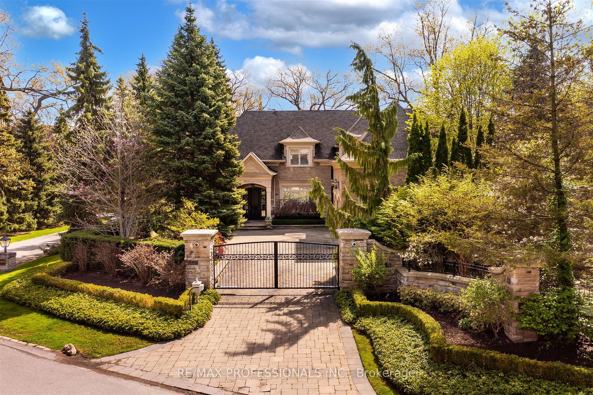 Listing W5998060 - Large Photo # 1