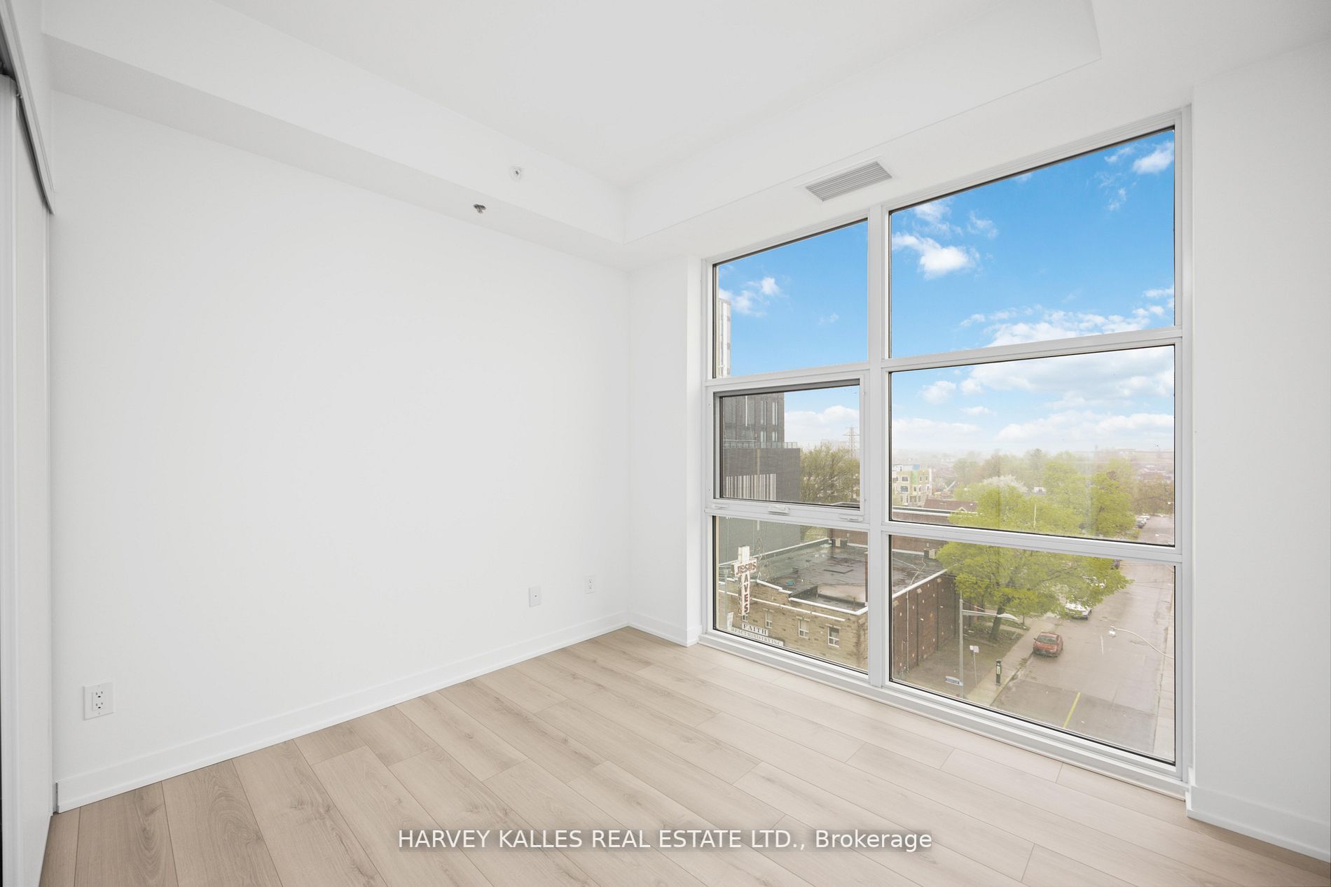 1787 St Clair Ave W, #620