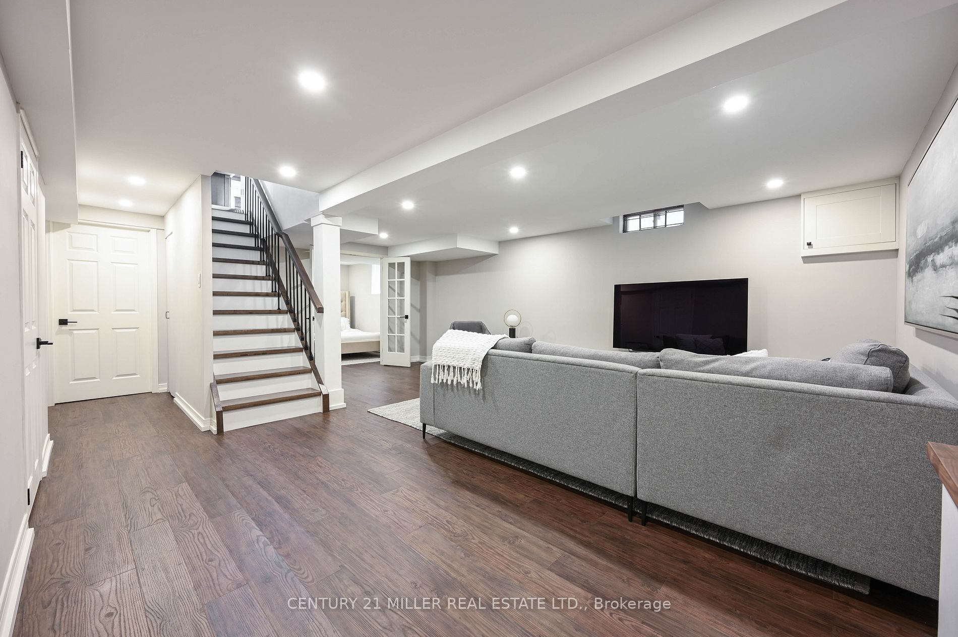 412 Swanson Crt
