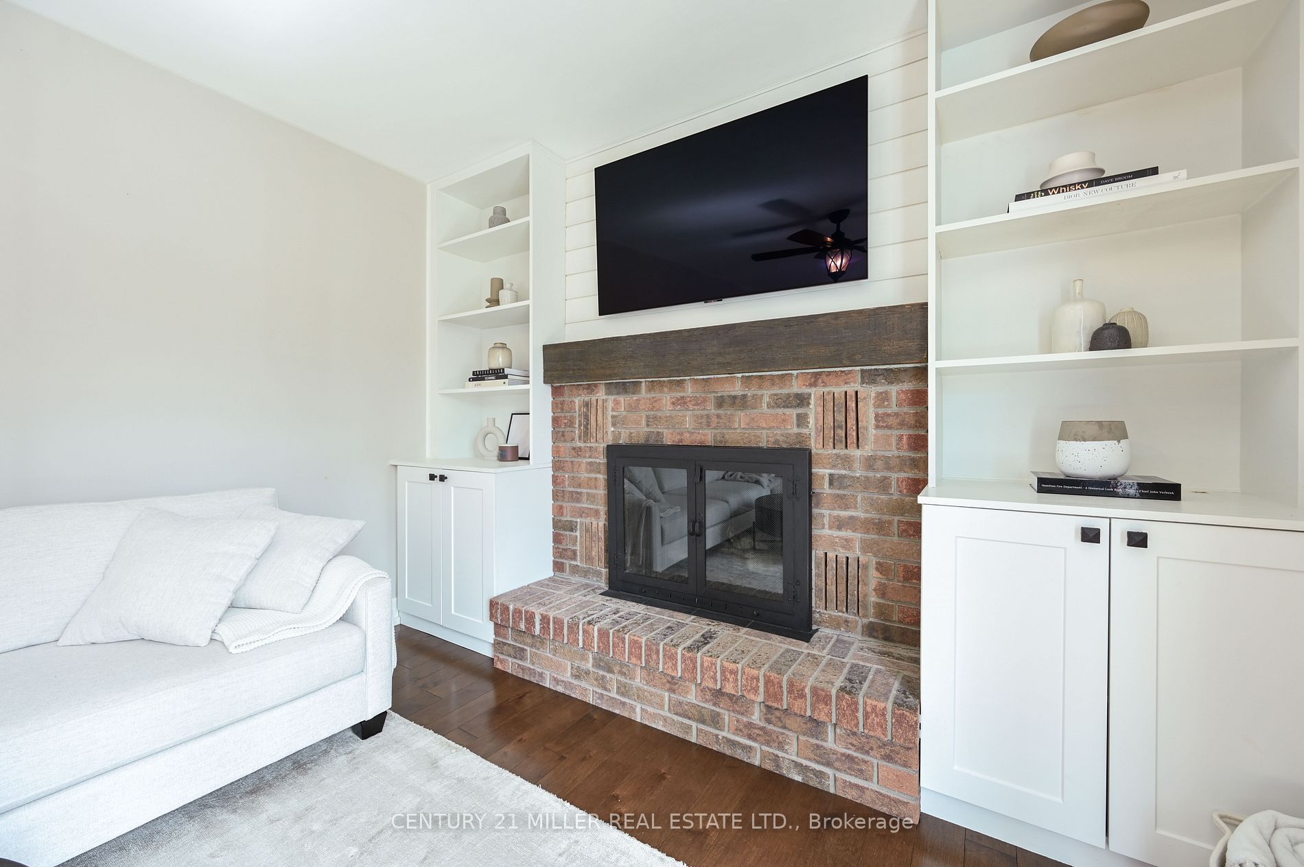 412 Swanson Crt