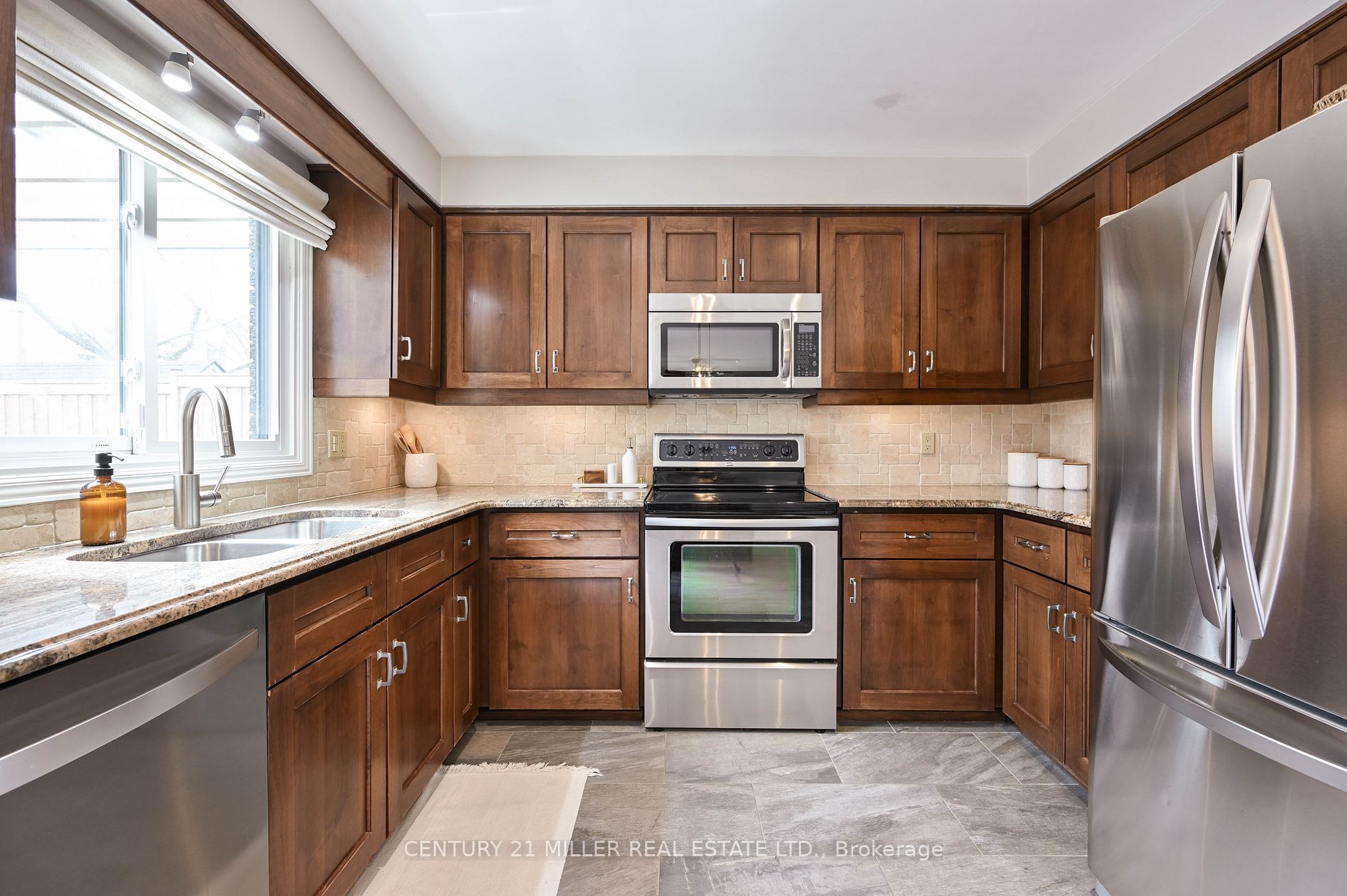 412 Swanson Crt