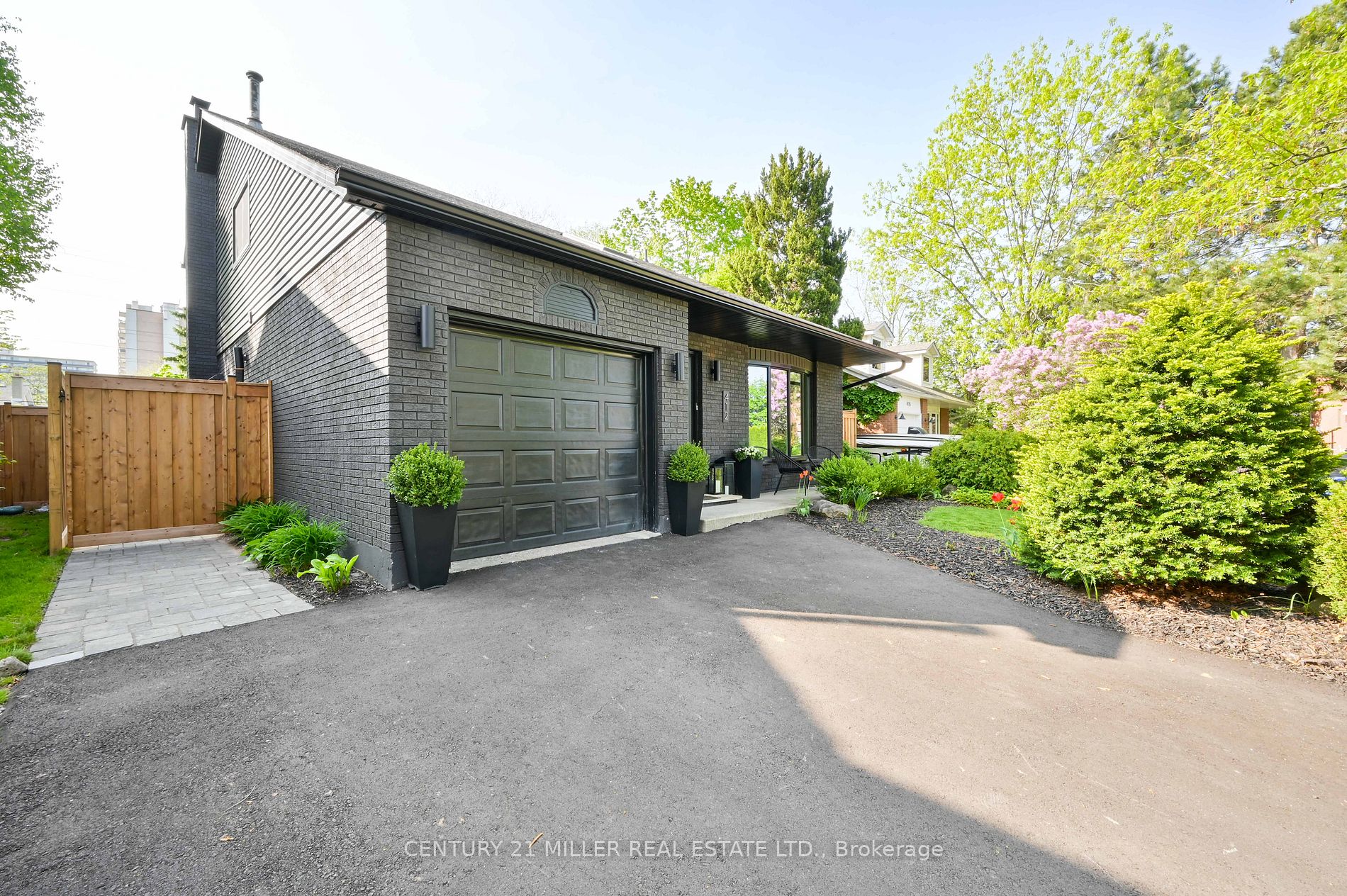 412 Swanson Crt