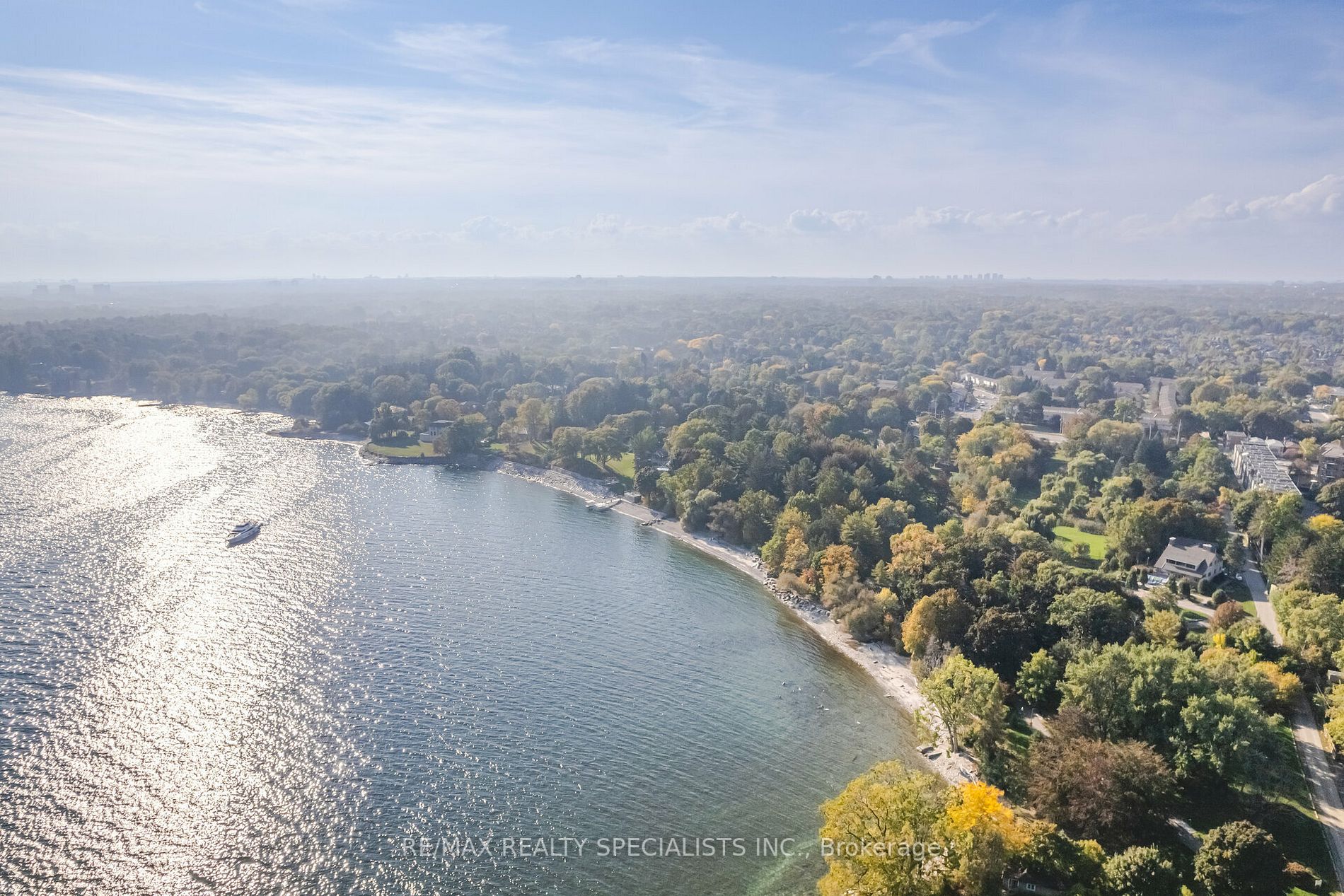 376 Lakeshore Rd W