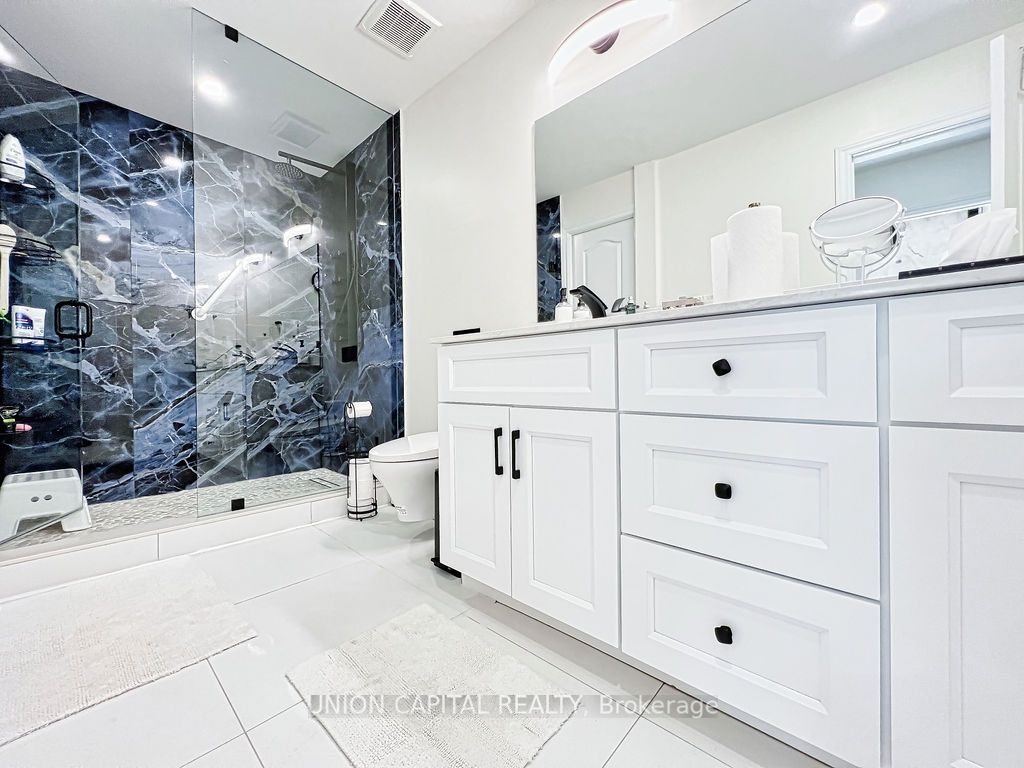 208 Glen Oak Dr