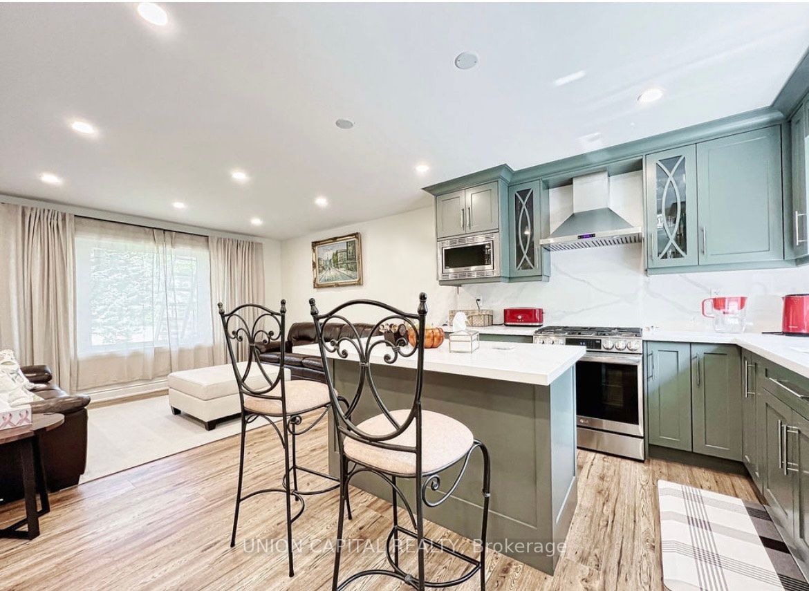 208 Glen Oak Dr