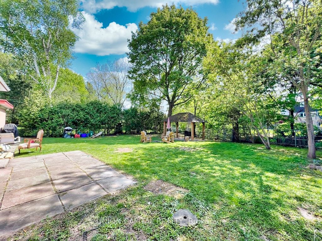 208 Glen Oak Dr