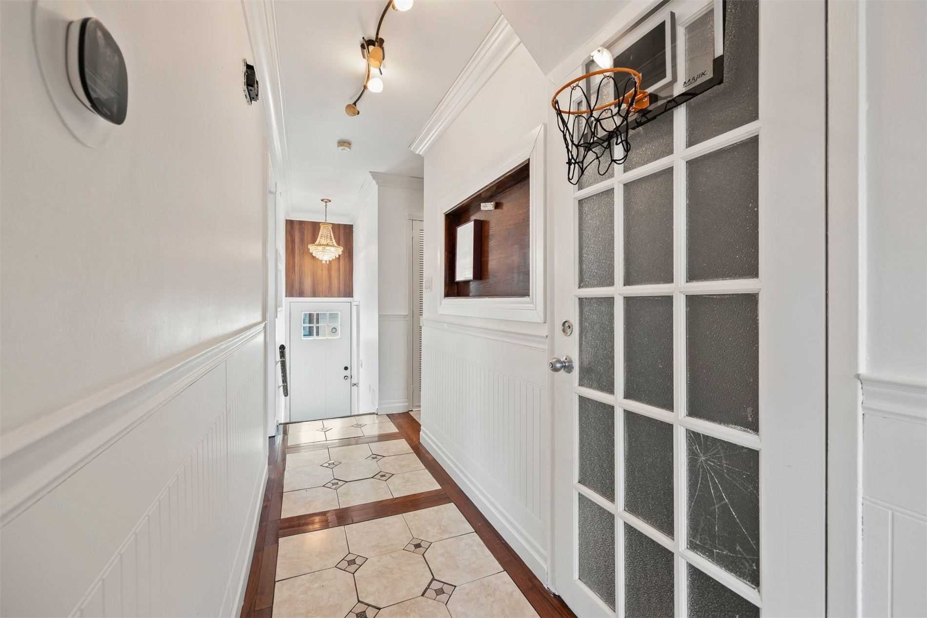 7560 Goreway Drive, #20