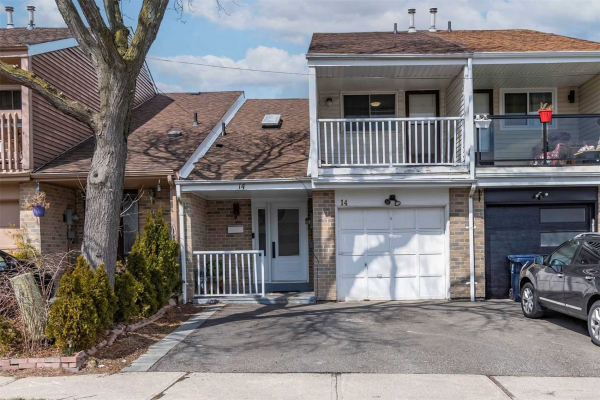 14 Huson Crt, Toronto