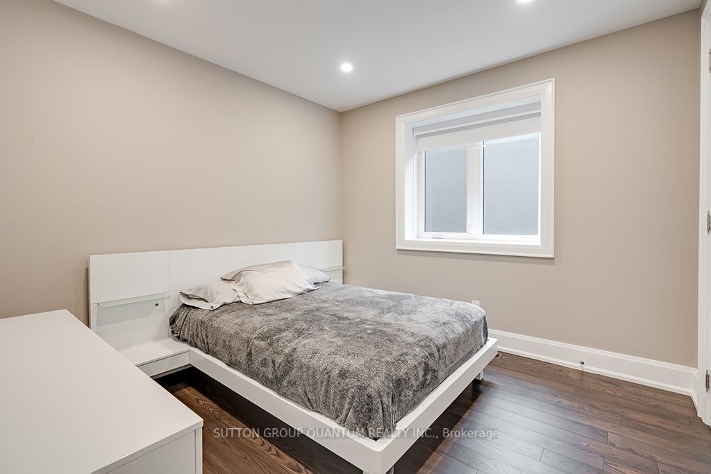 5 Dartmouth Cres